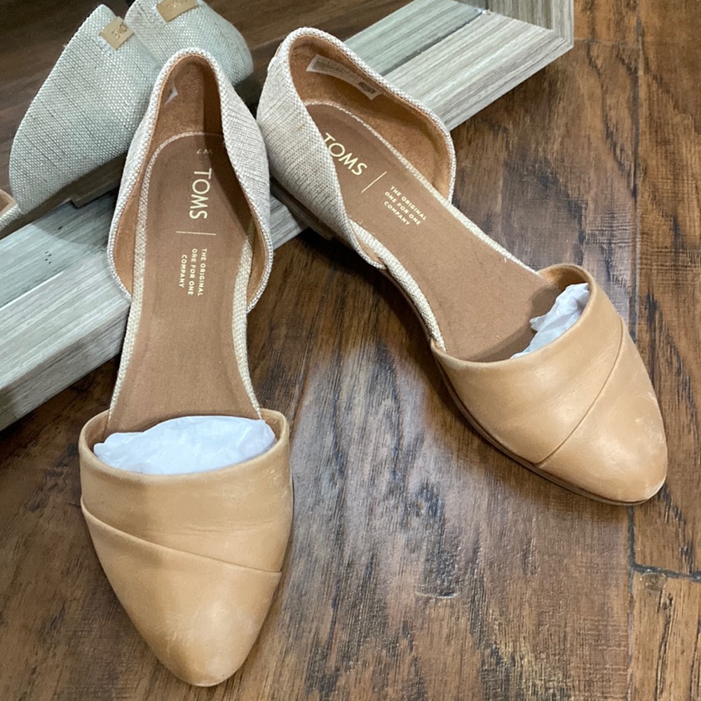 TOMS Women's Jutti D'Orsay Flat Honey Leather / Rose Gold Metallic Woven EUC